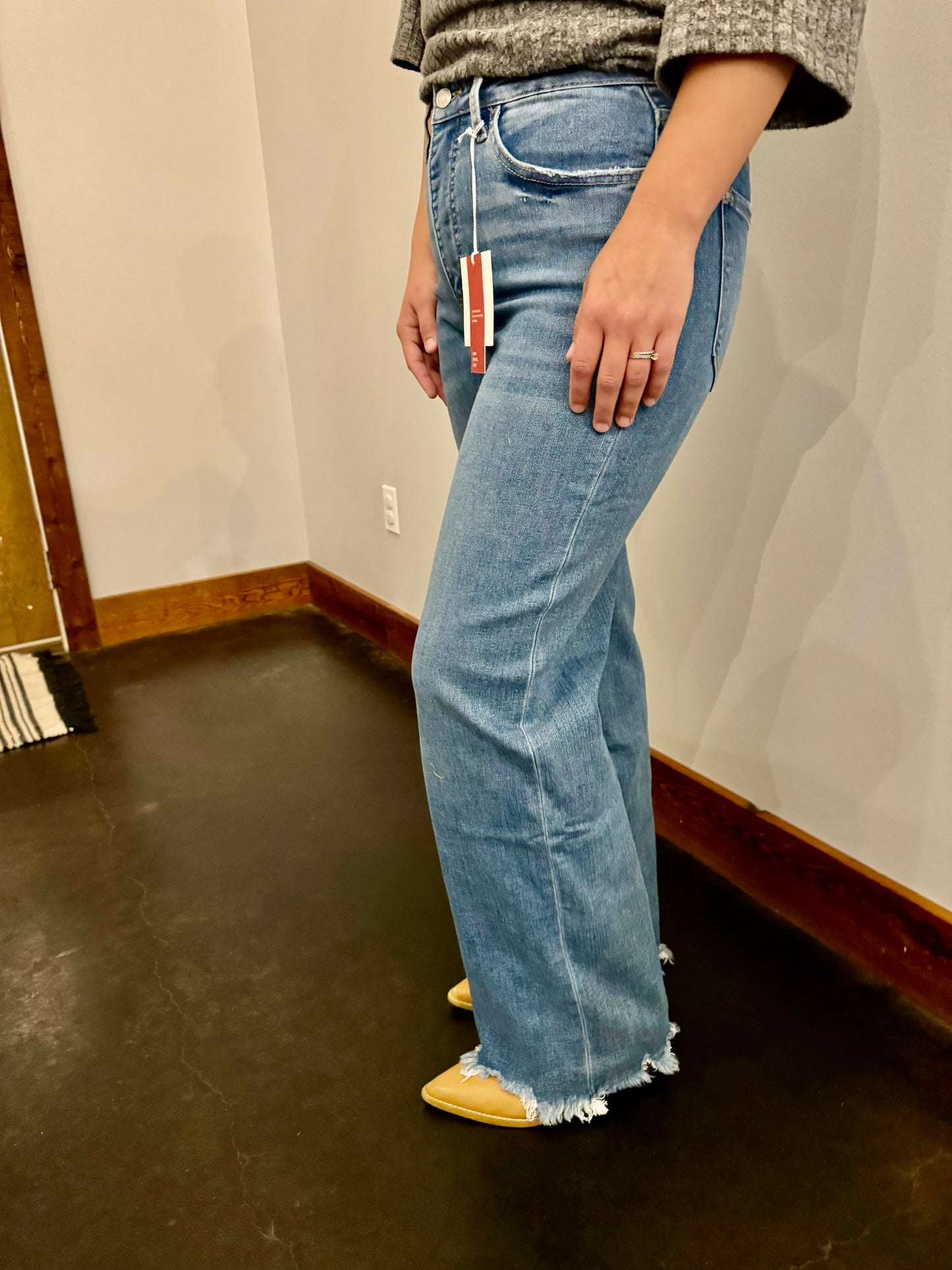 Tummy Control High Rise 90’s baggy jeans