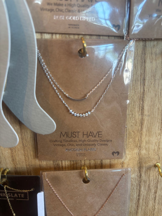Curved Bar Necklace